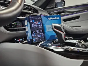 BMW M5 Competition: Pandora Smart Pro a dálkový start