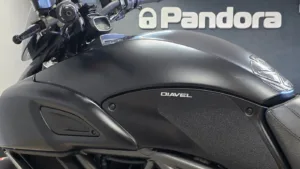 Ducati Diavel: zabezpečení Pandora Moto EVO