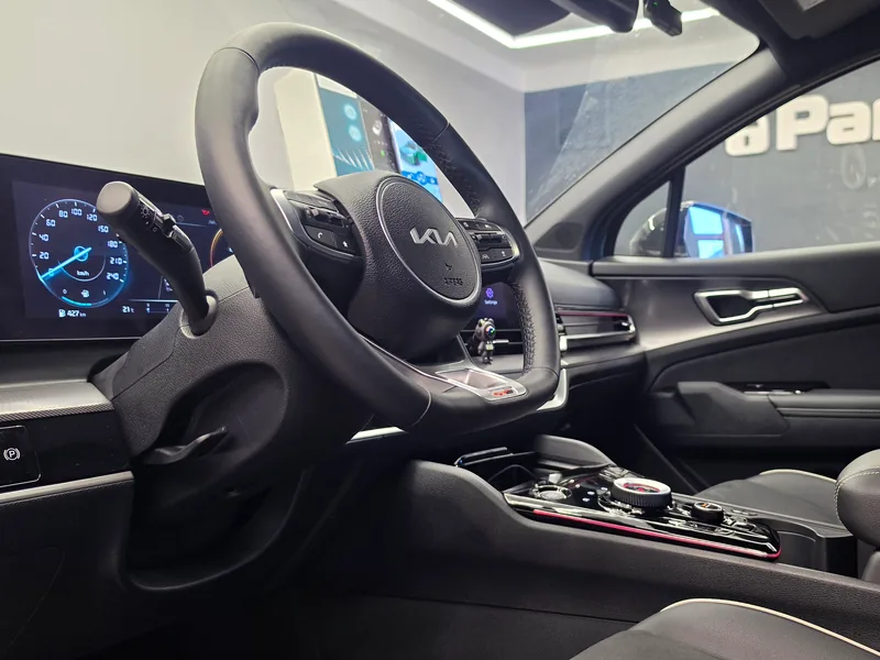 Interiér nové Kia Sportage páté generace po instalaci zabezpečení