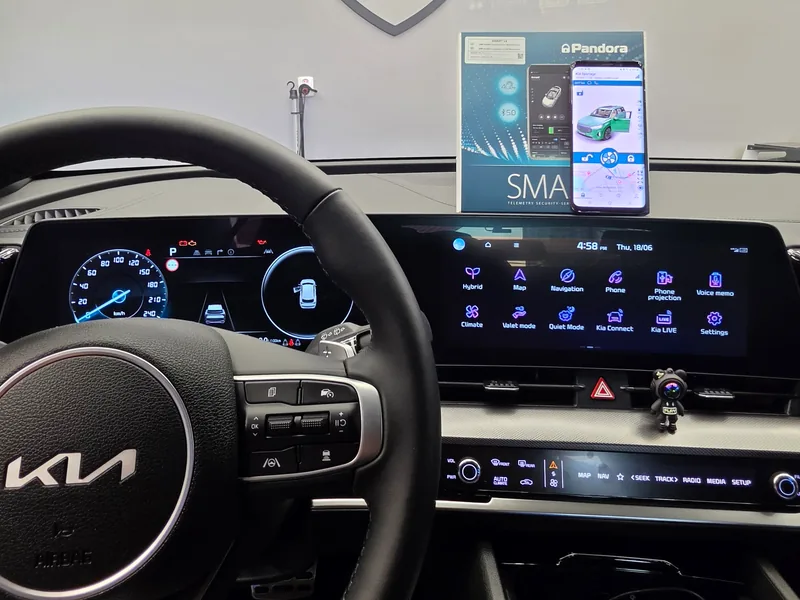 Pandora Smart a její mobilní aplikace v interiéru Kia Sportage