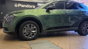 Kia Sportage V: zabezpečení Pandora Smart a kamera Thinkware Q200