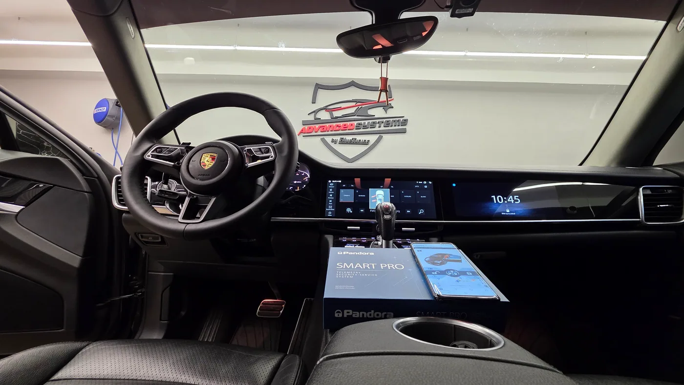 Porsche Panamera: Pandora Smart Pro, keyless a dálkový start