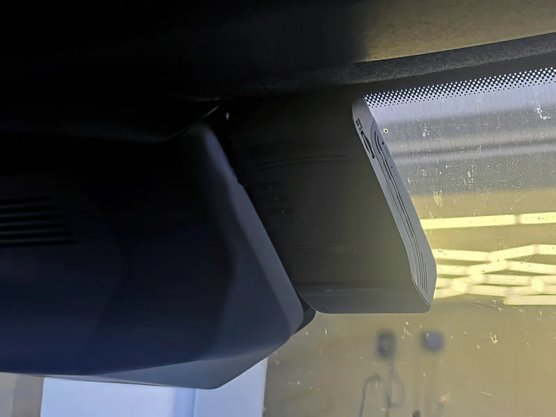 Palubní kamera Thinkware U1000 Plus v Renaultu Master