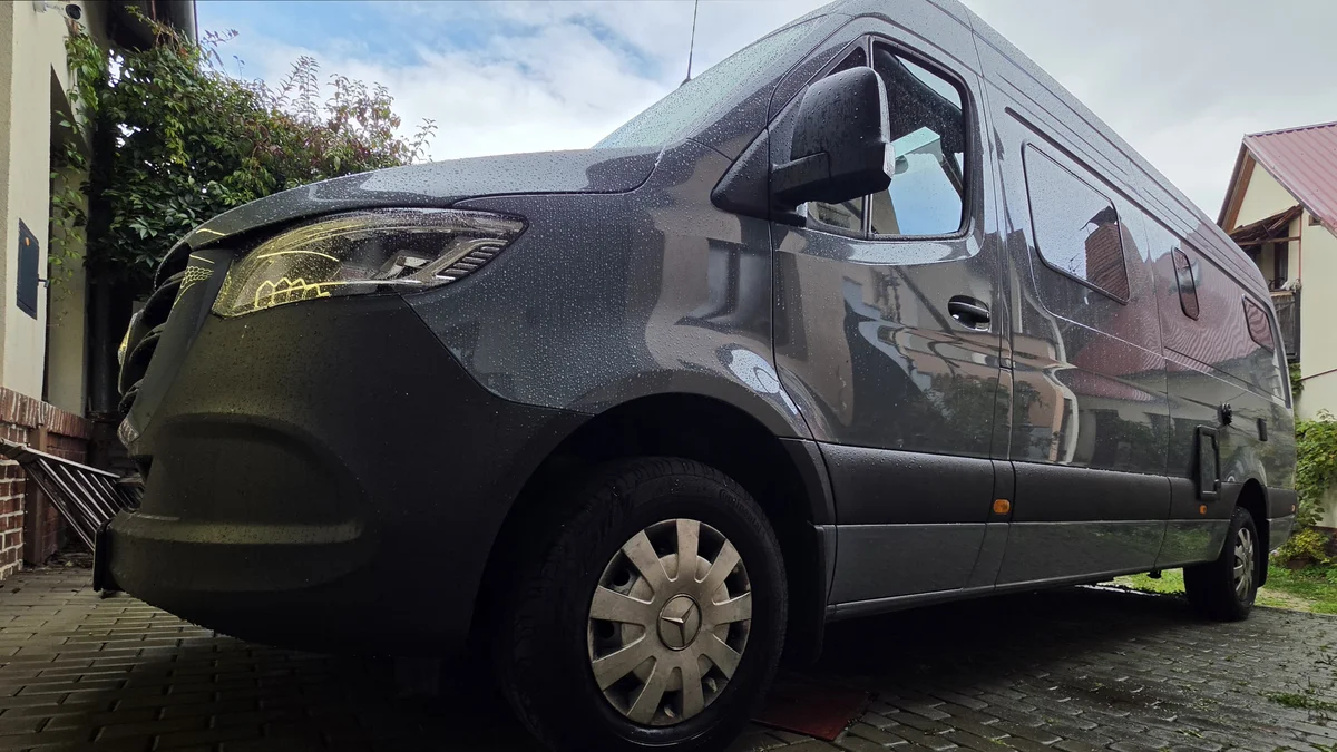 Mercedes-Benz Sprinter KRS: Pandora CAMPER V2 a zabezpečení obytného vozu