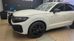 VW Touareg: oprava vzduchového podvozku a otevírání kufru